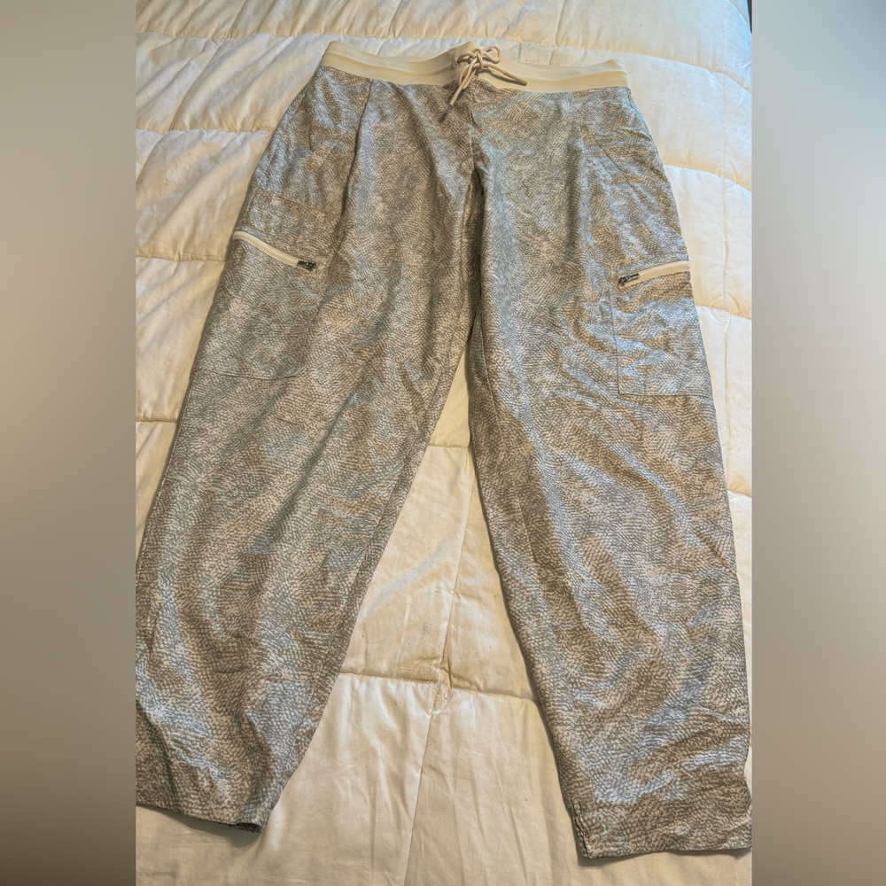 Athleta Venture pant, size 10
